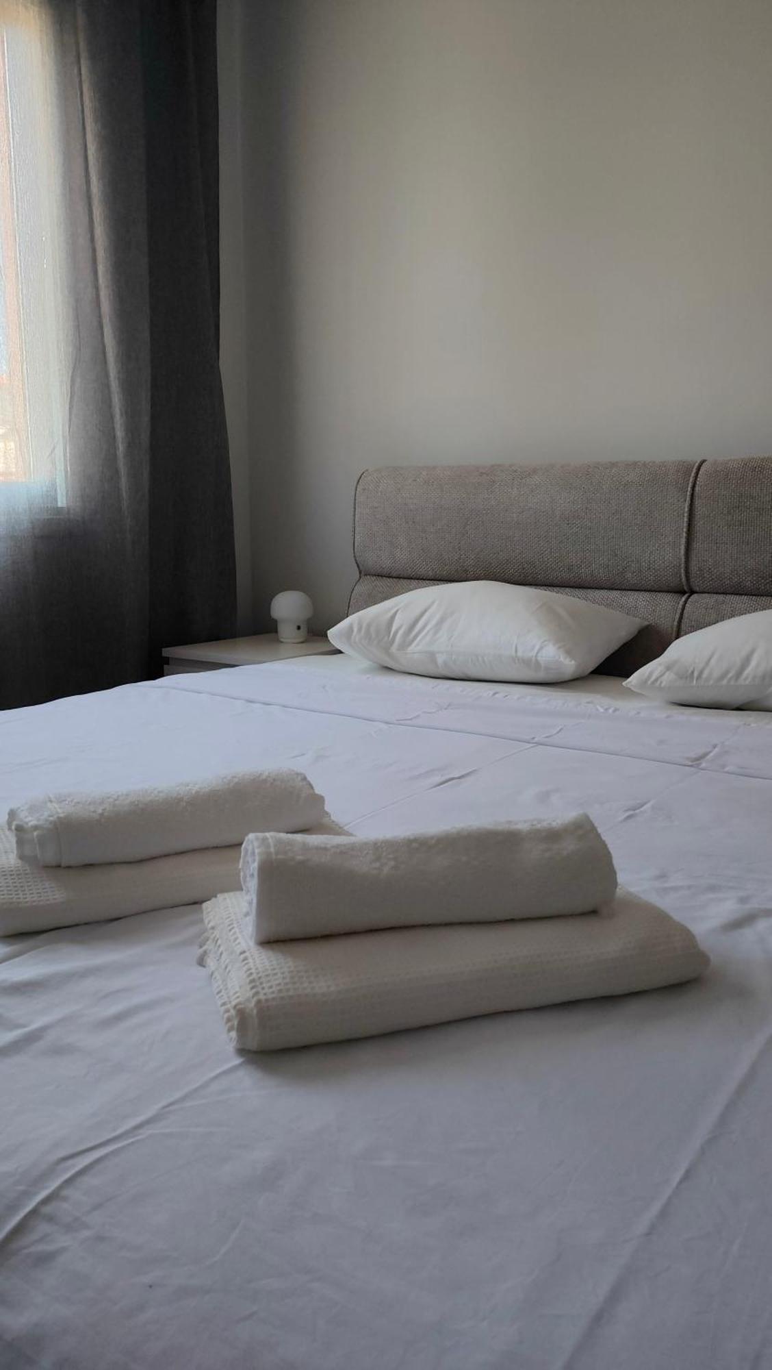 Two Bedroom Apartment With Pool Пафос Екстер'єр фото